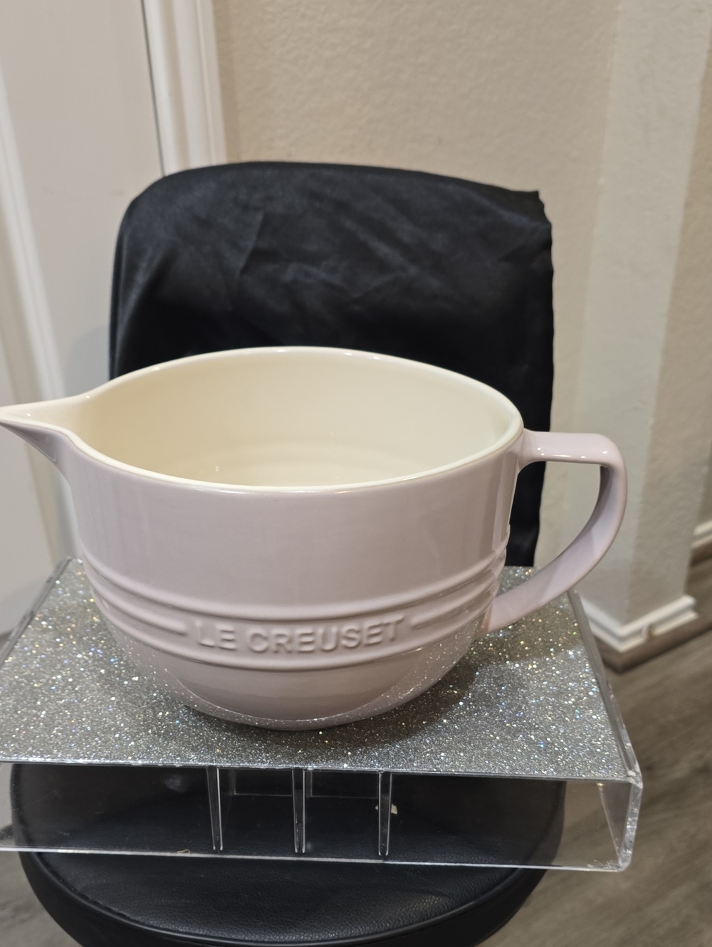 Le Creuset 3.4QT Signature Batter Bowl- Shallot - Picture 6 of 10